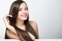 Cách ủ tóc “tối giản” tại nhà giúp phục hồi tóc khô xơ, không tốn thời gian