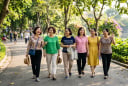 Phụ nữ sau tuổi 45 thường buông bỏ điều này để sống an yên hơn mỗi ngày