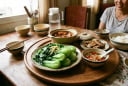 Vì sao luộc rau người xưa luôn cho thêm vài hạt muối?