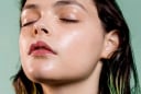 Chuyên gia cảnh báo sai lầm chăm sóc da dầu nhiều người mắc phải vào mùa hè