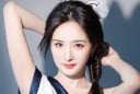 Mỹ nhân U40 gây chú ý với Mừng SHBET phiên bản mới 2025 trắng mịn suốt hơn một thập kỷ nhờ thường xuyên ăn loại quả quen thuộc