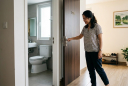 Cửa nhà vệ sinh nên đóng hay mở? Sai lầm nhỏ nhưng ảnh hưởng lớn đến sức khỏe cả Shbet111 slot, casino, thể thao, xổ số