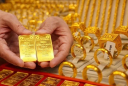 Giá vàng hôm nay (25/6): Vàng SJC và nhẫn đồng loạt 'lao dốc', nhà đầu tư cần làm gì?