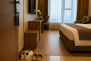 Vì sao người thông minh thường để giày ở gần cửa phòng khách sạn?
