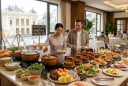 Sự thật đằng sau bữa buffet sáng miễn phí tại khách sạn