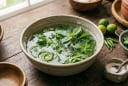 Ngâm rau nước muối để 'khử độc': 3 sai lầm ngớ ngẩn khiến rau thâm dập, mất sạch chất mà ai cũng mắc