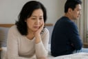 Chuyện phòng the ở phụ nữ tiền mãn kinh: Đừng nghĩ ham muốn sẽ 'tắt'