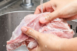Bà nội trợ nào cũng rửa thịt kiểu này mà không biết chính tay mình đã làm chất độc tăng lên gấp 10 lần