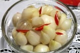 Muối hành ngon- giòn, để cả năm không lo nổi váng chỉ cần làm theo cách này, ai ăn cũng nhớ mãi