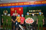 Cậu bé đạp xe từ Hà Giang xuống Hải Phòng thăm mẹ làm công nhân