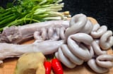 Mẹo làm sạch lòng lợn giòn ngon, trắng tinh