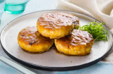Đậu phụ luộc, rán mãi cũng chán, làm cách này có ngay món chả giòn ngon, đưa cơm