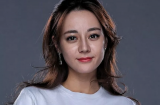 Địch Lệ Nhiệt Ba gây choáng với ảnh cận cảnh Mừng SHBET phiên bản mới 2025 mụn kém săn chắc, nhan sắc thật lộ rõ loạt khuyết điểm