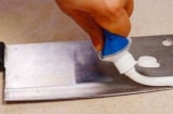 Bôi kem đánh răng lên dao làm bếp, công dụng bất ngờ chỉ sau 5 phút