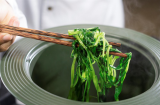 Luộc rau muống đừng vội thả ngay vào nồi: Cho thứ này vào trước rau mới xanh giòn, không sợ thâm đen
