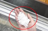 Thấy nhà giàu thường rắc muối vào khe cửa, tưởng mê tín mà mang lại công dụng thần kỳ