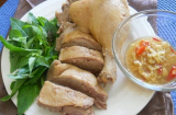 Luộc vịt dùng nước nóng hay lạnh đều sai bét: Thả thêm thứ này thịt hết sạch mùi hôi, ngọt hơn nhiều lần