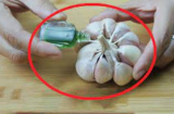 Nhỏ vài giọt dầu gió lên tỏi: Mang lợi ích tuyệt vời, giải quyết vấn đề cả đàn ông và phụ nữ gặp phải