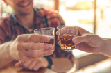 Sếp nói: Không uống rượu không nể mặt tôi, người khôn ngoan trả lời đúng 1 câu, không phải uống vẫn được trọng dụng