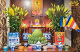 Lọ hoa nên đặt ở bên trái hay bên phải bàn thờ? Câu trả lời rất dễ mà nhiều người vẫn làm sai