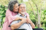 Về già sống chớ nên sống cùng con cái, muốn hạnh phúc, an yên hãy sống với người này