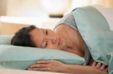 Vì sao phụ nữ sau sau tuổi 40 thích ngủ riêng phòng? 3 người phụ nữ nói lên sự thật
