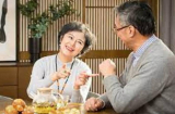 Tuổi trung niên, có 2 điều càng 'tiết kiệm' với con cháu càng tốt: Gia đình êm ấm hay không phụ thuộc vào đây