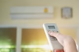 Điều hòa chỉ có gió mà không mát, nhấn nút 'đặc biệt' này là lạnh tê người, không cần gọi thợ