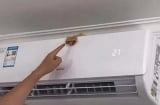 Đặt một chiếc tất lên trên điều hòa, giải quyết ngay vấn đề nhà nào cũng gặp trong mùa hè
