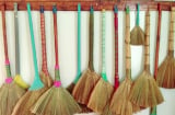 Người xưa nói: ‘4 nơi không đặt chổi, Thần Tài gõ cửa, phú quý vào nhà’