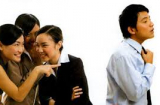 'Bạn đểu' thường nói 3 câu, quan hệ tốt đến mấy cũng nên tránh xa, chớ kết thân