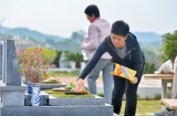 Ông bà ta bảo: 'Tảo mộ không quá 3 đời, thăm mộ không quá giờ Mùi', con cháu làm sai chỉ khổ