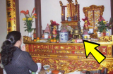 Gỡ bỏ ngay thứ này trên bàn thờ xuống kẻo phúc đức tổn hao, quanh năm nghèo khó