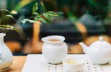 Người xưa căn dặn: ‘Rượu phải đầy, trà phải vơi’, làm ngược lại thì sao