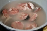 Ngâm cá vào nước vo gạo: Mẹo đơn giản giúp cá ngon - tăng dinh dưỡng gấp đôi