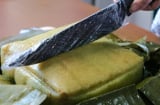 Mẹo cắt bánh chưng không dính dao, không cần dùng lạt