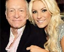Vợ trẻ kém ông trùm Playboy 60 tuổi chạy trốn trước ngày cưới