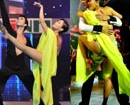 Thu Minh đạo mode nữ hoàng dancesport Khánh Thi?