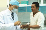 Xếp lại xương ngón tay cho 'Cò' Phùng Ngọc