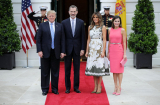 Phu nhân Tổng thống Donald Trump đẹp 'vượt mặt' Hoàng hậu Letizia nhờ phong cách thời trang tinh tế, sang trọng