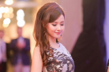 Midu đẹp 'mê hồn' với đầm tông trầm lộng lẫy, sải bước trên thảm đỏ