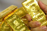 Giá vàng hôm nay 4/1: Bật tăng trong tình thế rối ren