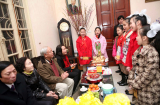 Tuổi Giáp Tuất năm Đinh Dậu 2017: Chọn người xông đất, mở hàng cho gia chủ tuổi Giáp Tuất