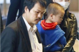 Bố mẹ Nhật Linh trở về Việt Nam để thực hiện một số nghi lễ tưởng niệm cho con gái