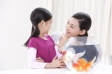 Nên giáo dục giới tính cho con gái khi mấy tuổi?
