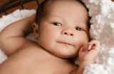 Mẹ chỉ cần nhìn vào bộ phận này của trẻ sẽ biết bé lớn lên có cao lớn hay không