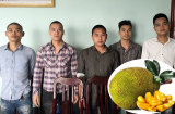 Hà Nội: 2 phụ xe bị 5 khách hàng đánh bất tỉnh vì 3 quả mít