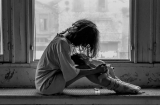 Tê tái tột cùng vì sau mỗi lần hành sự chồng đều bảo 'xong việc rồi, về phòng đi'