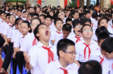 Những khoảnh khắc oà khóc, ngáp ngủ siêu đáng yêu trong ngày khai giảng