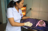 Hy hữu: Chồng thành 'bà đỡ' cho vợ ngay trên taxi, trở thành ca đẻ nhanh nhất từ trước tới nay tại Nghệ An